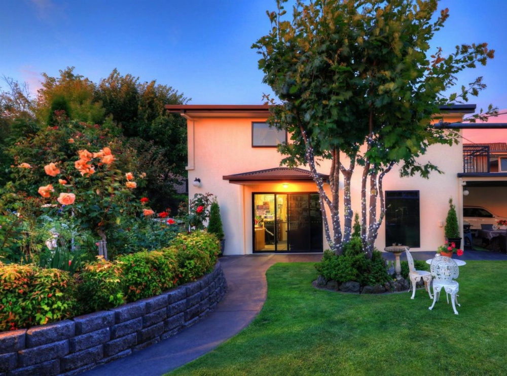 Birchwood, Devonport self-contained self catering accommodation
